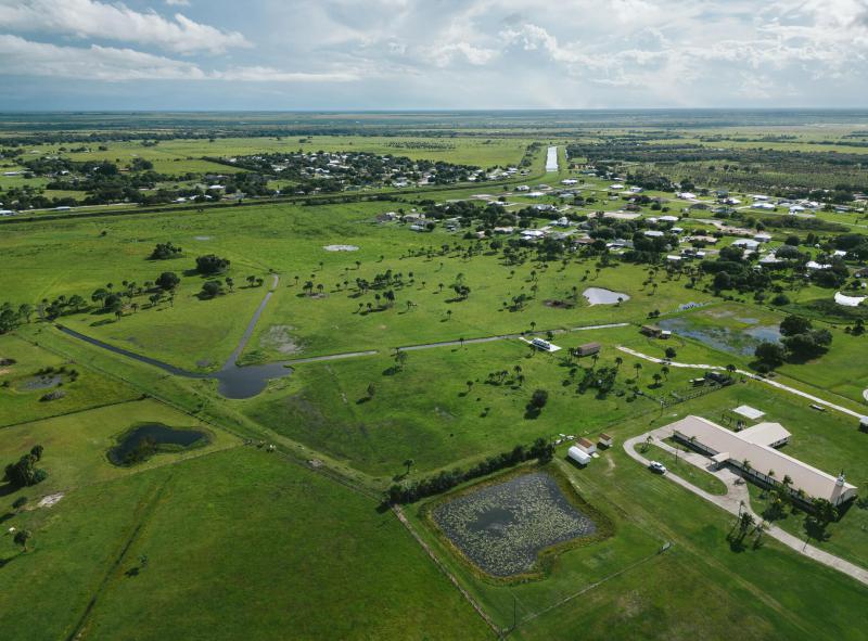  Commercial & Industrial Land Images 