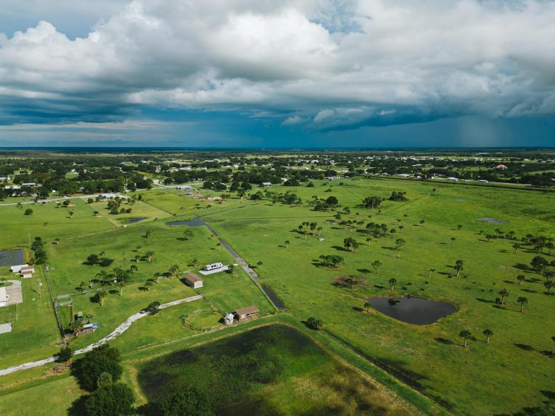  Commercial & Industrial Land Images 