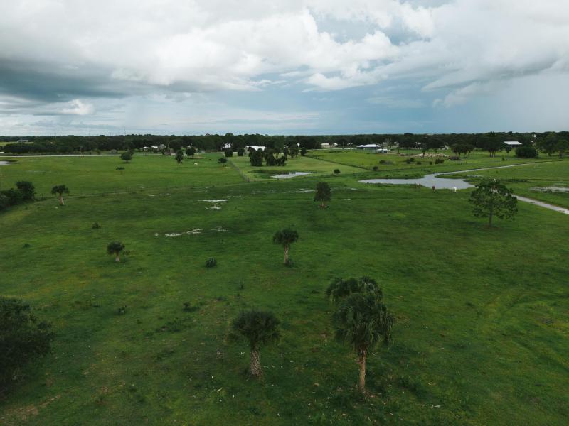  Commercial & Industrial Land Images 