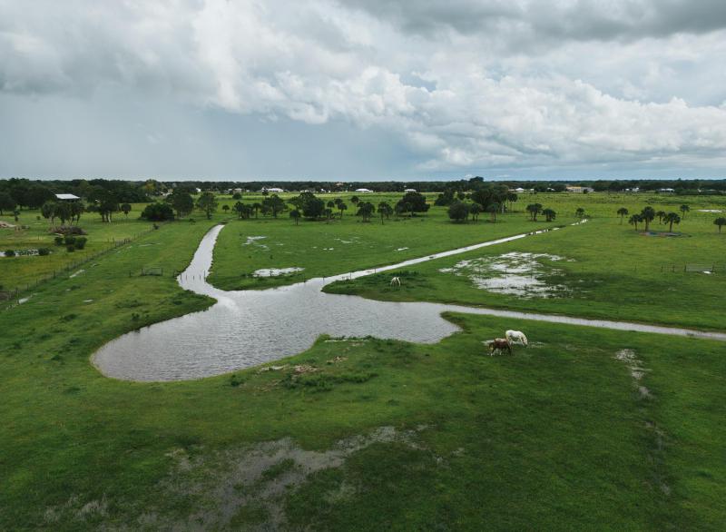  Commercial & Industrial Land Images 