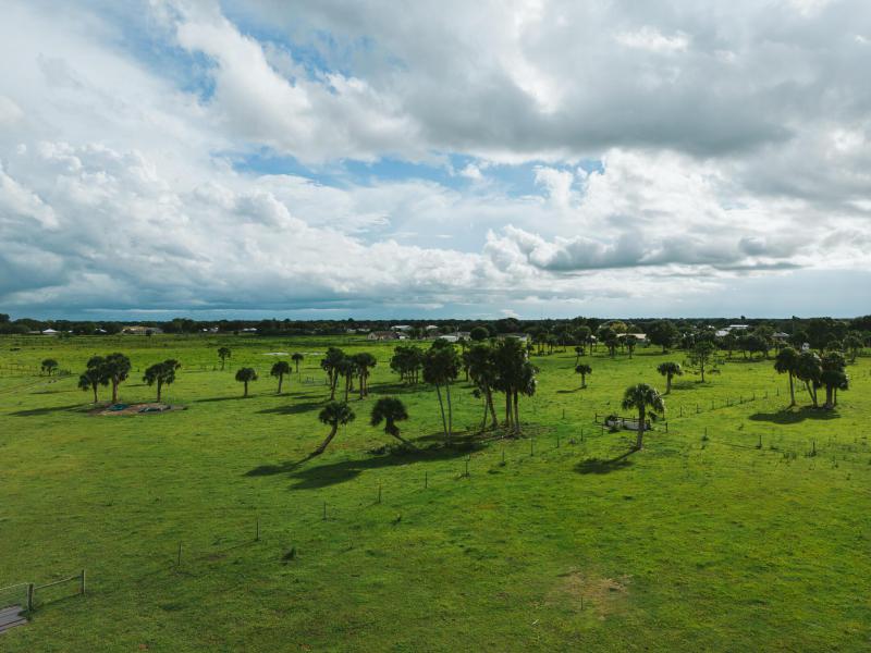  Commercial & Industrial Land Images 