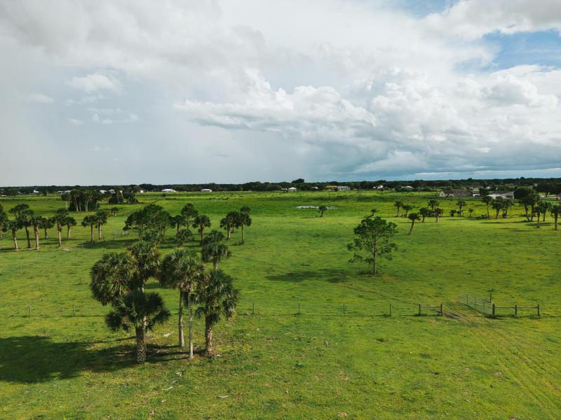  Commercial & Industrial Land Images 