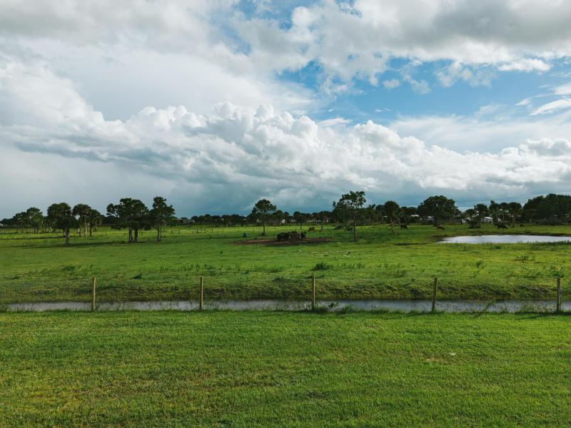 Commercial & Industrial Land Images 