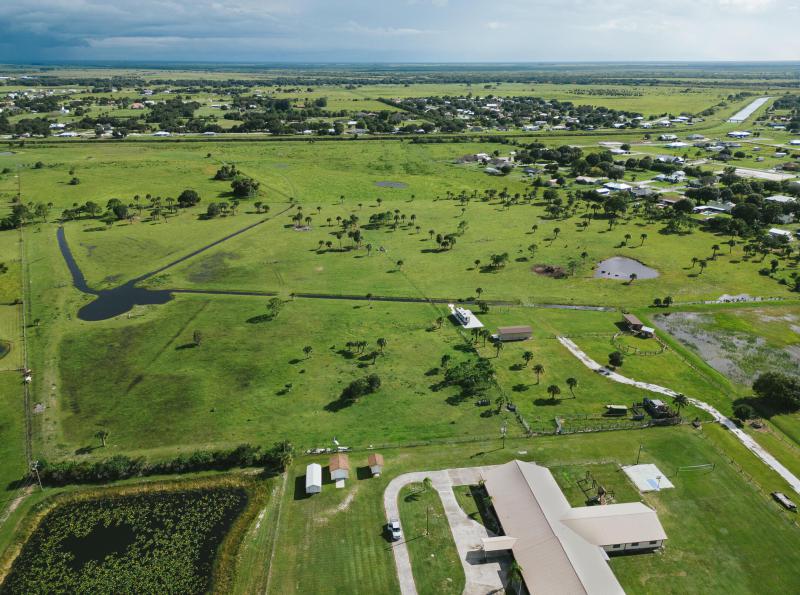  Commercial & Industrial Land Images 