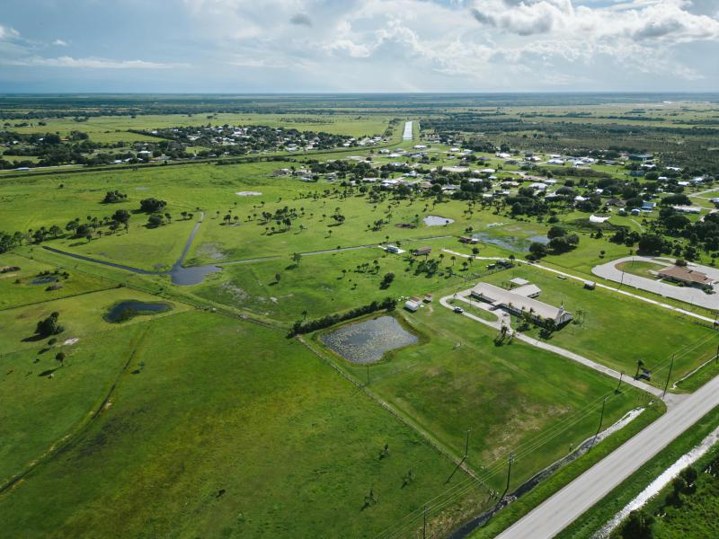  Commercial & Industrial Land Images 