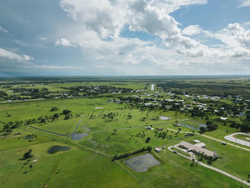  Commercial & Industrial Land Images 