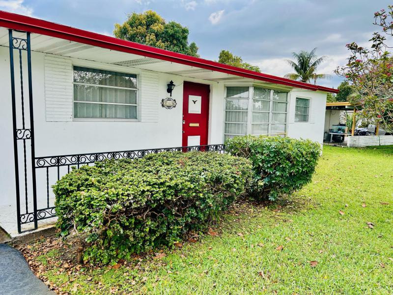  Single Family Homes Photo 3:  Margate,  FL 33063