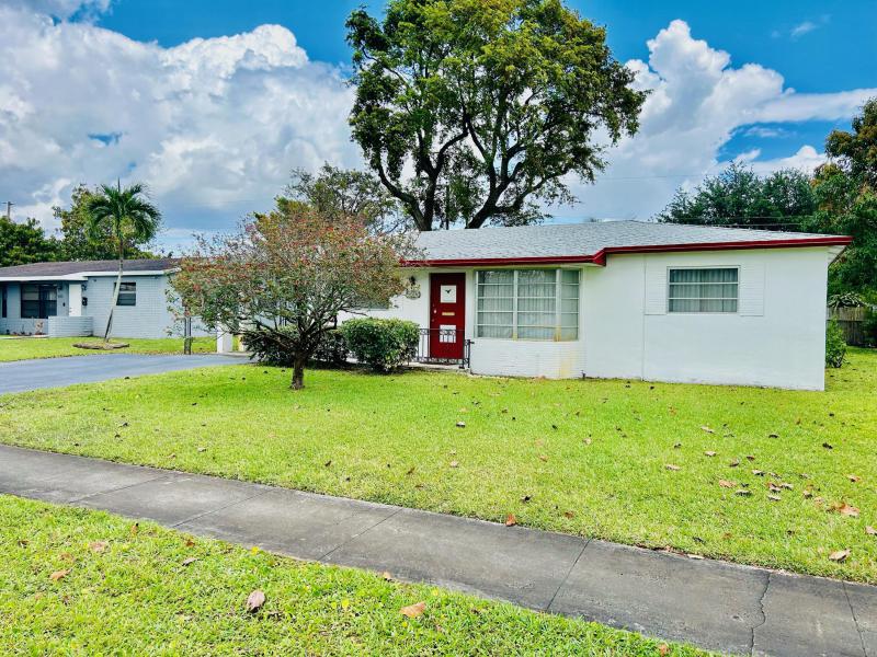  Single Family Homes Photo 5:  Margate,  FL 33063