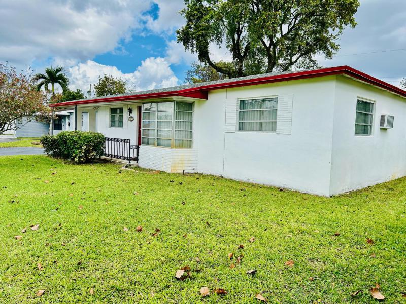  Single Family Homes Photo 6:  Margate,  FL 33063