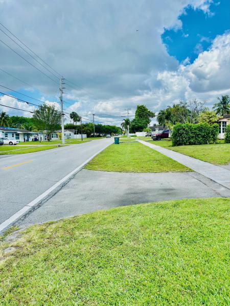  Single Family Homes Photo 9:  Margate,  FL 33063