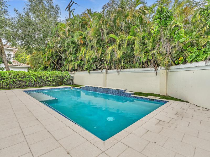  Single Family Homes Photo 11:  Dania Beach,  FL 33312