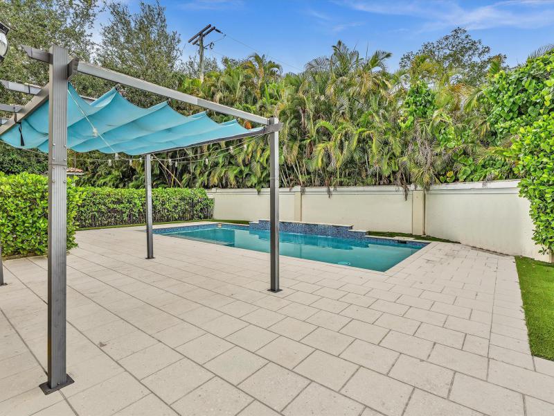  Single Family Homes Photo 12:  Dania Beach,  FL 33312