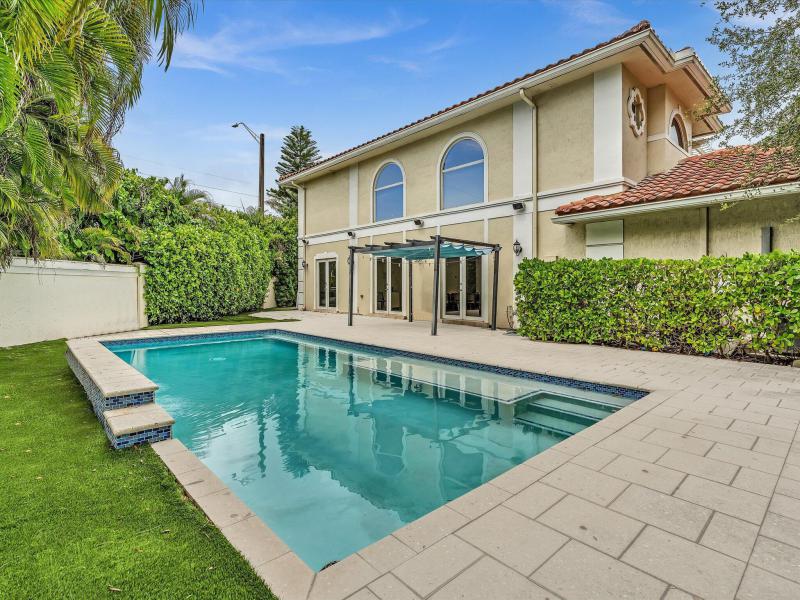  Single Family Homes Photo 2:  Dania Beach,  FL 33312