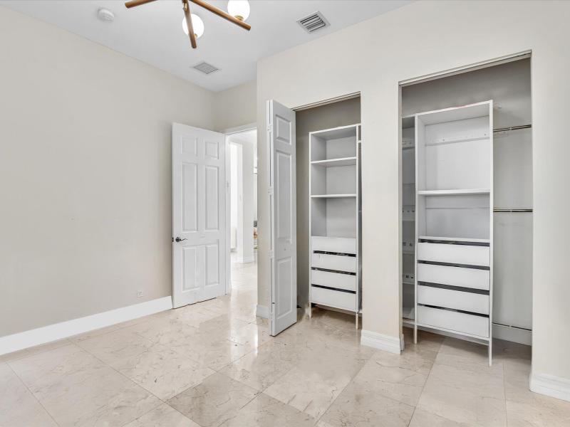  Single Family Homes Photo 20:  Dania Beach,  FL 33312