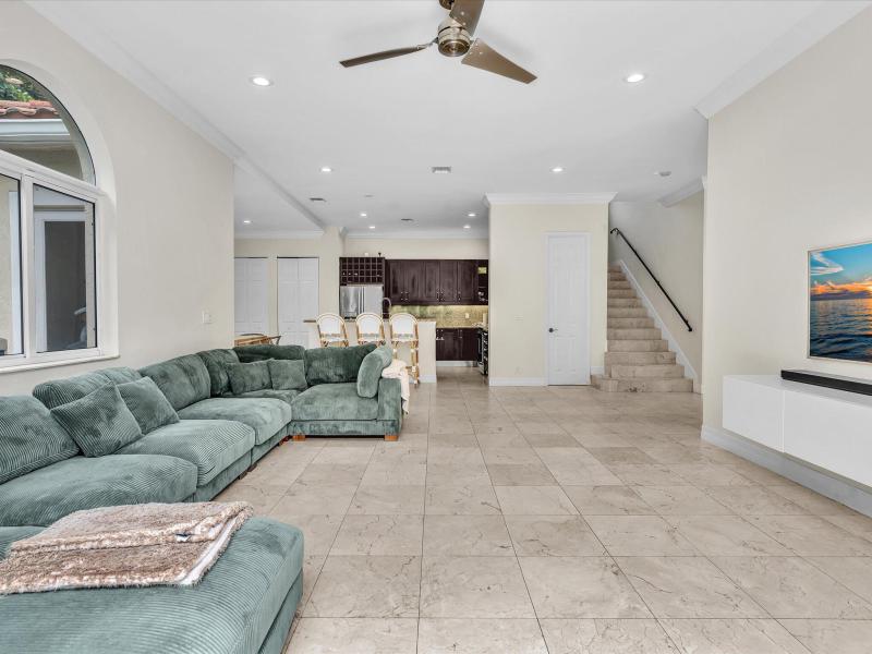  Single Family Homes Photo 28:  Dania Beach,  FL 33312