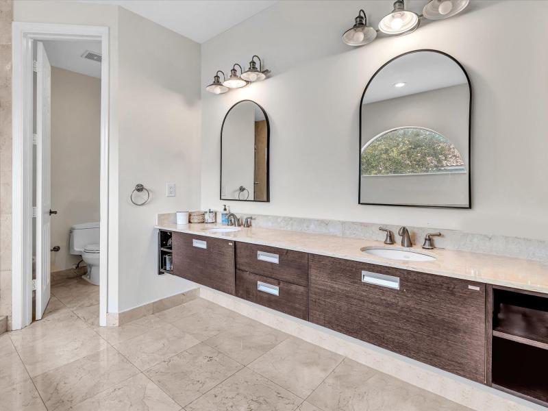  Single Family Homes Photo 49:  Dania Beach,  FL 33312