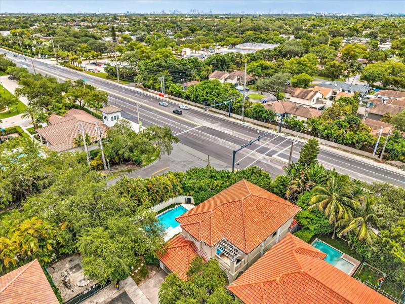  Single Family Homes Photo 70:  Dania Beach,  FL 33312