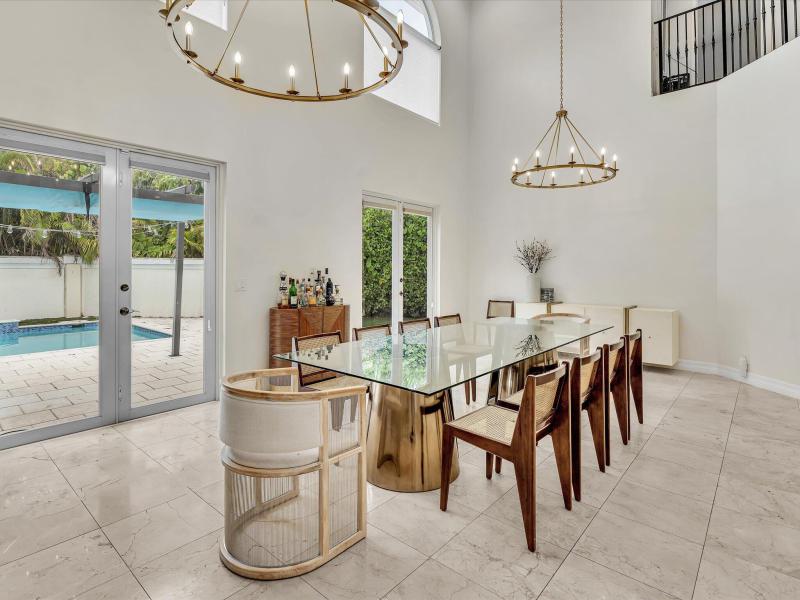  Single Family Homes Photo 9:  Dania Beach,  FL 33312
