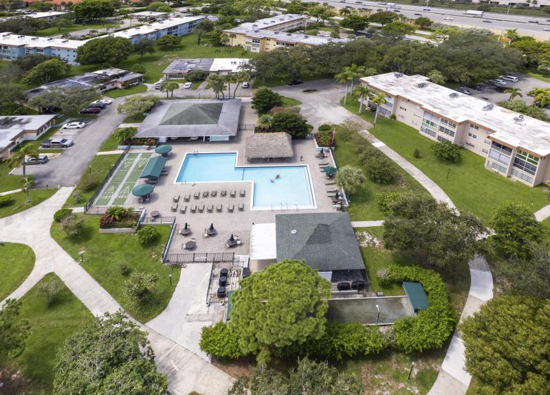  Condo & Townhome Photos