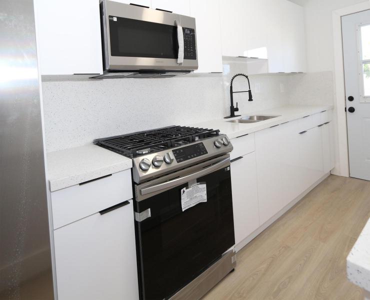  Condo & Townhome Photos