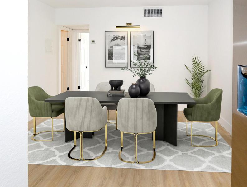  Condo & Townhome Photos
