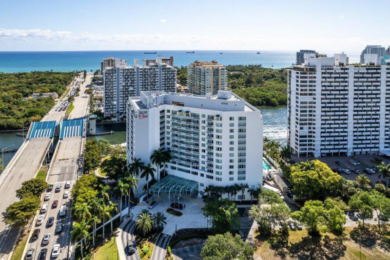  Condo & Townhome Photos