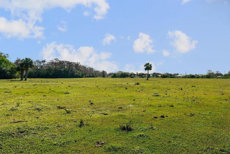  Commercial & Industrial Land Images 