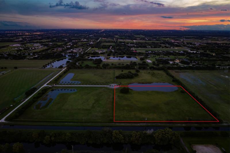  Commercial & Industrial Land Images 
