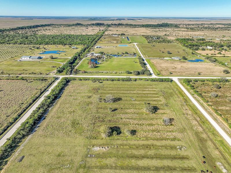  Commercial & Industrial Land Images 