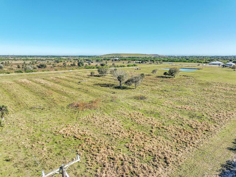  Commercial & Industrial Land Images 