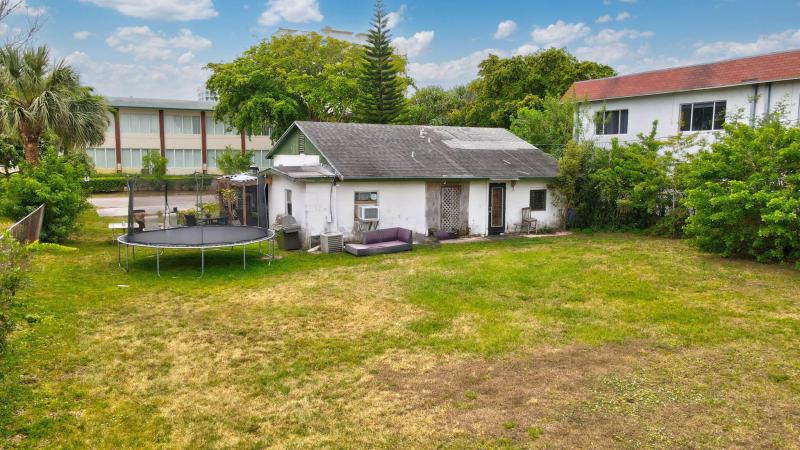  Commercial & Industrial Land Images 