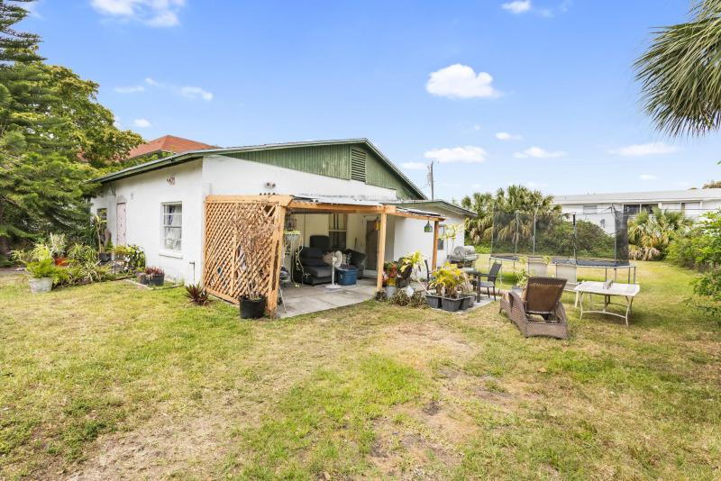  Commercial & Industrial Land Images 