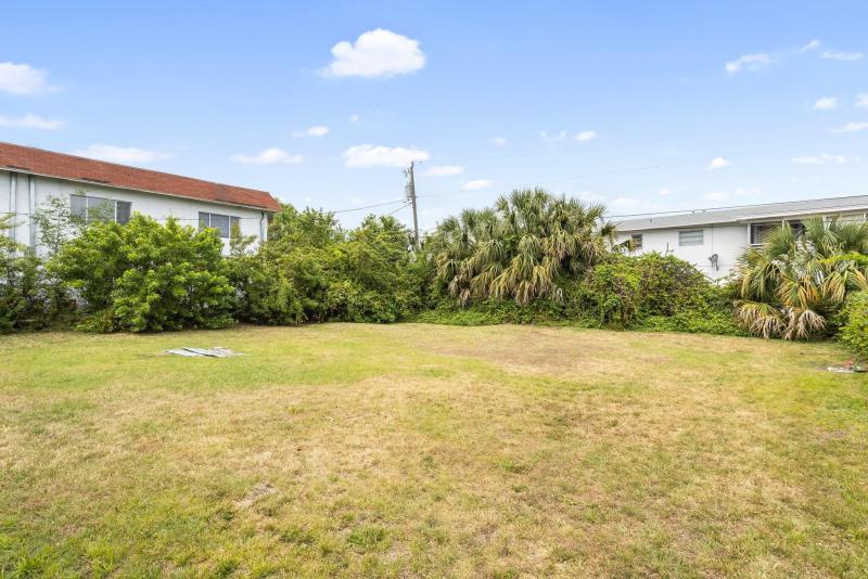  Commercial & Industrial Land Images 