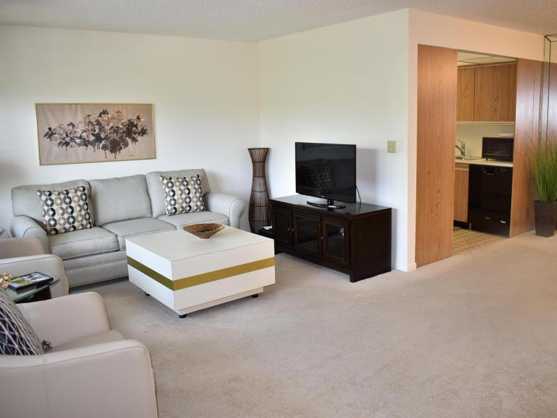  Condo & Townhome Photos