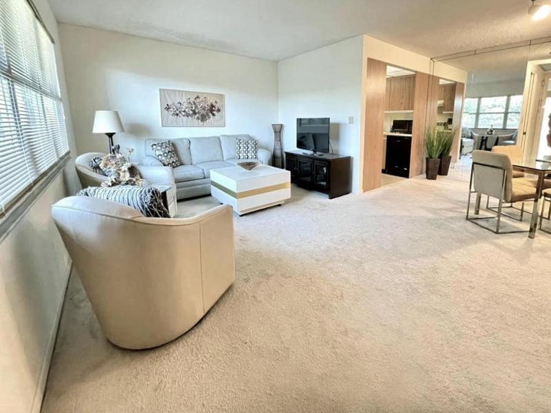  Condo & Townhome Photos