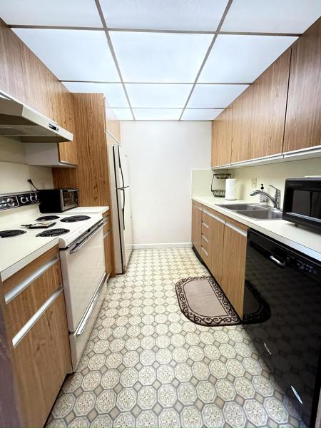  Condo & Townhome Photos