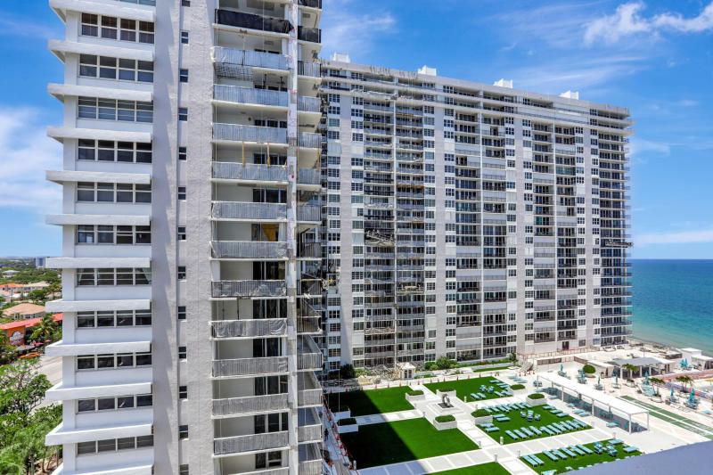 Condo & Townhome Photos