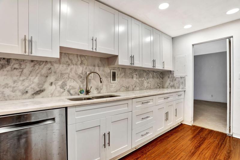  Condo & Townhome Photos