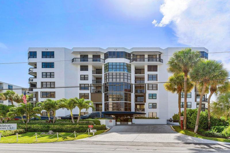  Condo & Townhome Photos