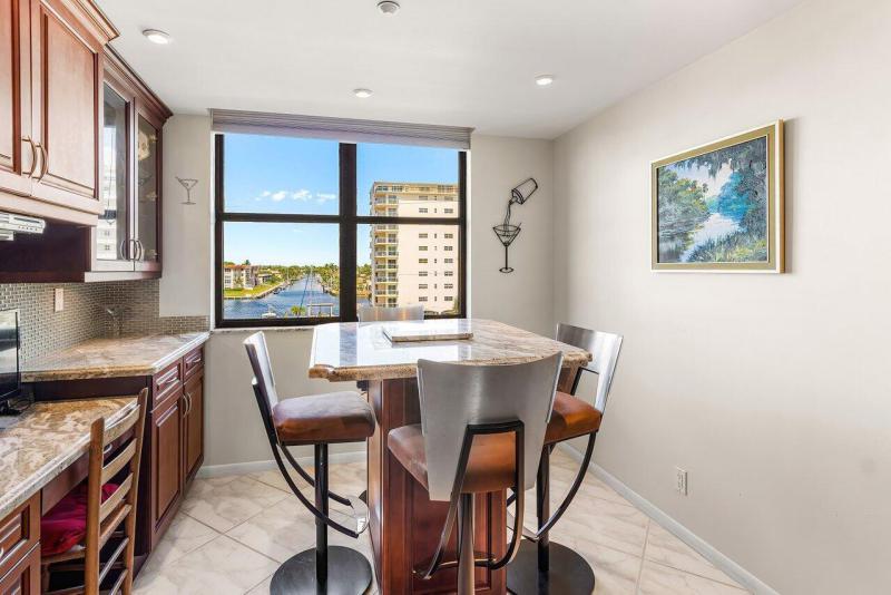  Condo & Townhome Photos