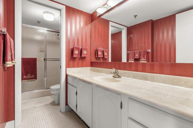  Condo & Townhome Photos