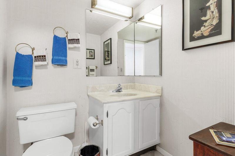  Condo & Townhome Photos