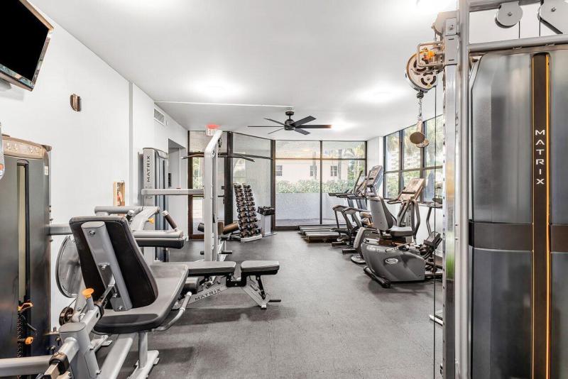  Condo & Townhome Photos