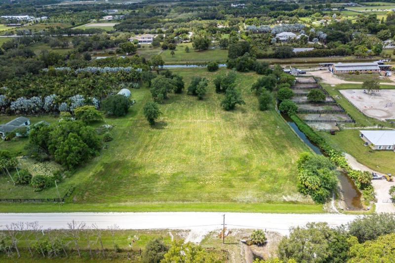  Commercial & Industrial Land Images 