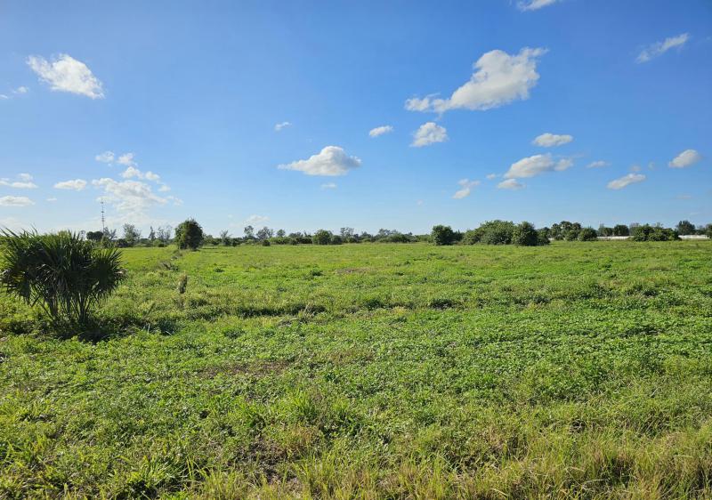  Commercial & Industrial Land Images 