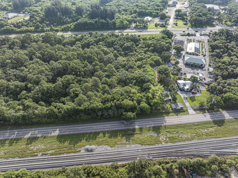  Commercial & Industrial Land Images 