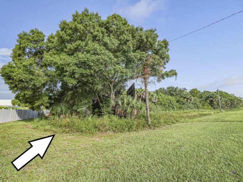 Commercial & Industrial Land Images 