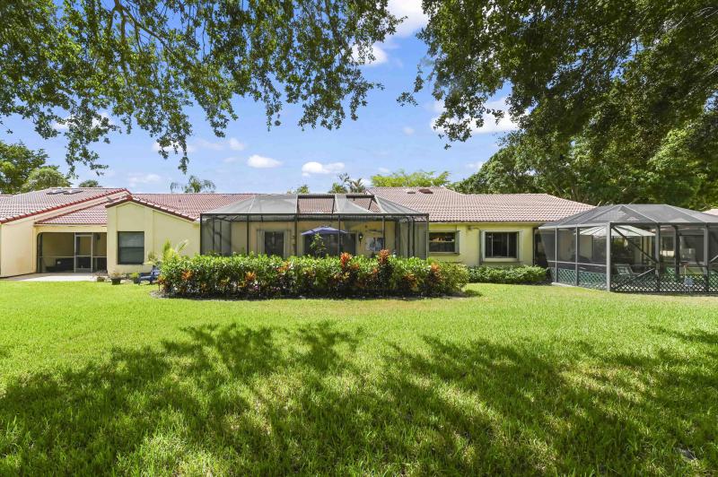  Condo & Townhome Photos