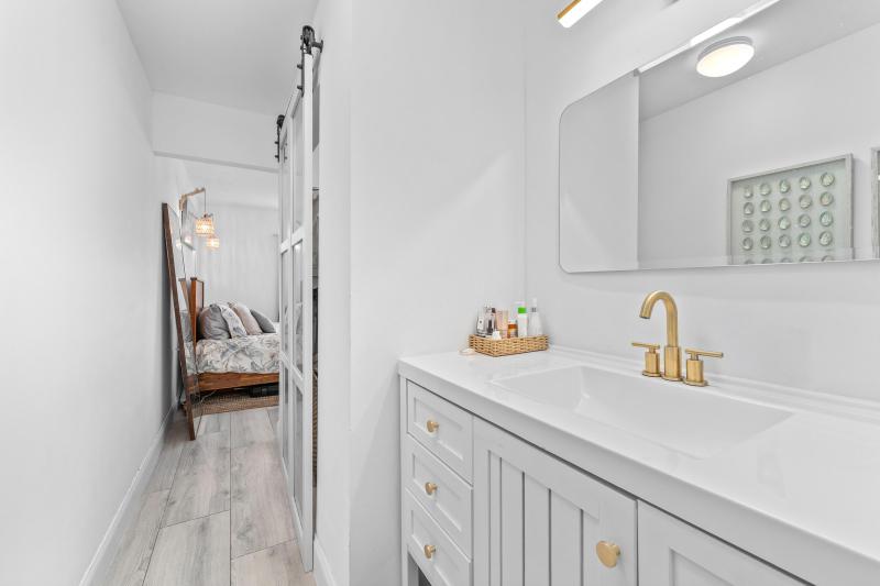  Condo & Townhome Photos