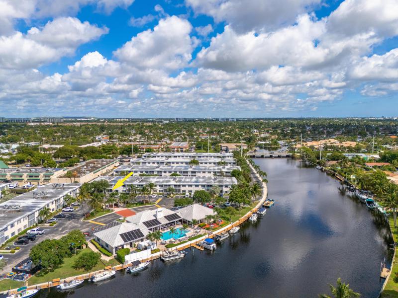  Condo & Townhome Photos